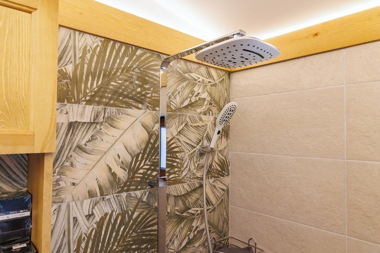 Bathroom 4, Villa Raphael near Pirin Golf Resort, Razlog