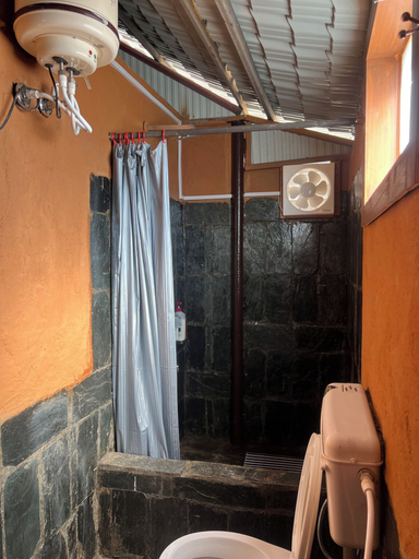 Bathroom 4, Mhara Himachal, Kangra