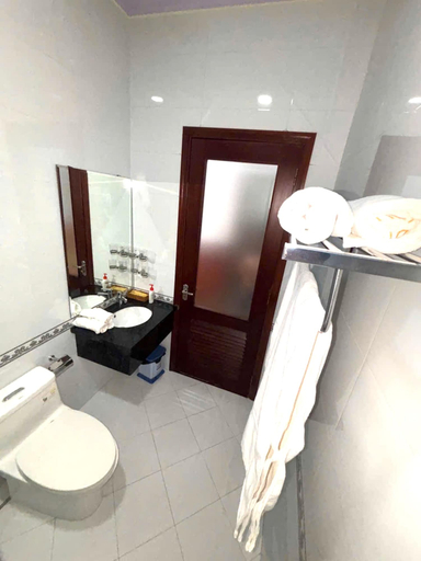Bathroom 3, Diamond Suite Dai Nam Hotel, Ninh Kiều