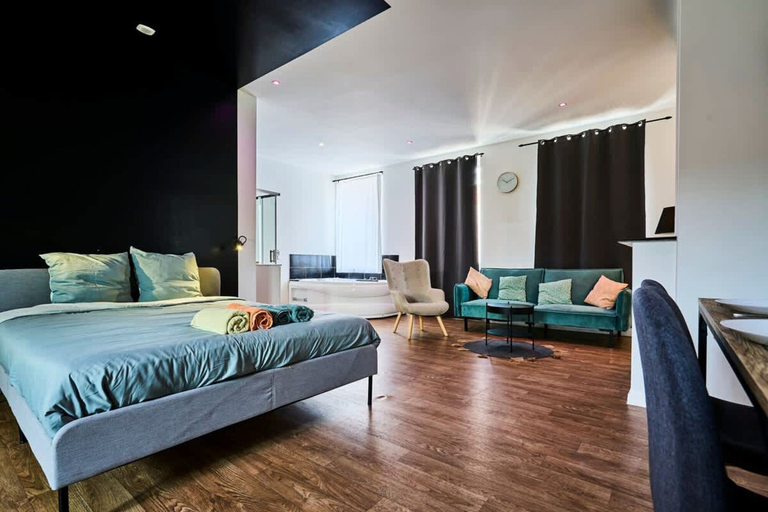 Room 4, Grand Studio Avec Balneo Proche Gare, Nord