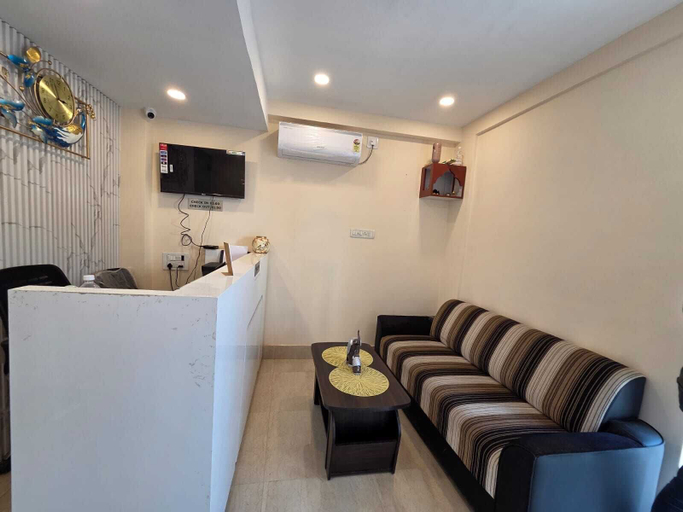 Lobby 3, The Executive Suites, North 24 Parganas