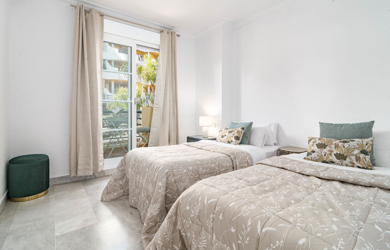 Interior 3, Penthouse With Sea Views in Nueva Andalucía, Málaga