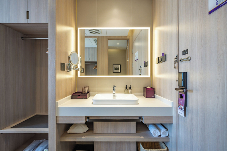 Bathroom 3, Mercure Shanghai Pudong Zhangjiang Park, Shanghai