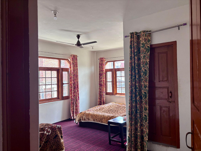 Bedroom 2, Zaitoon Homestay, Srinagar