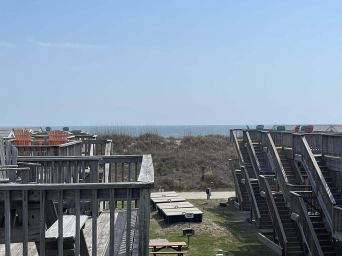 Property grounds 2, 22 Sea Therapy Condo, Dare