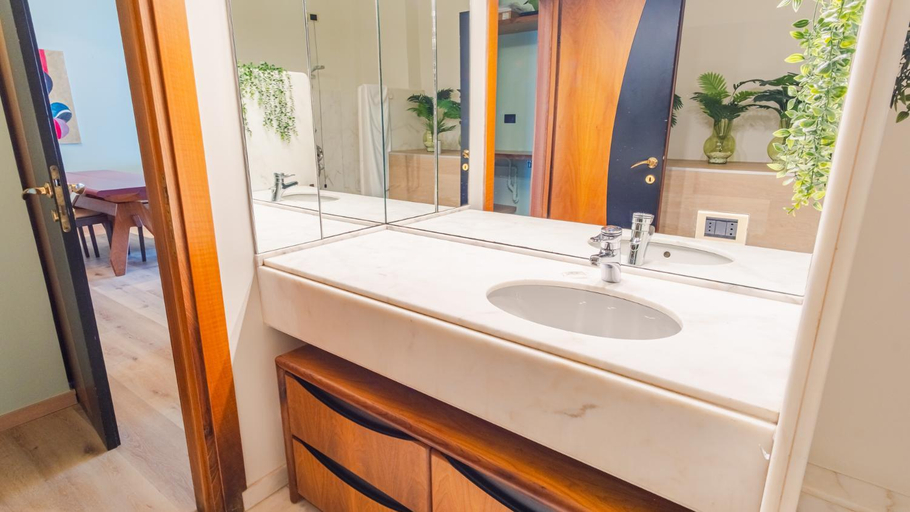Bathroom 3, Romantic Coast View - Italian Homing, Brescia
