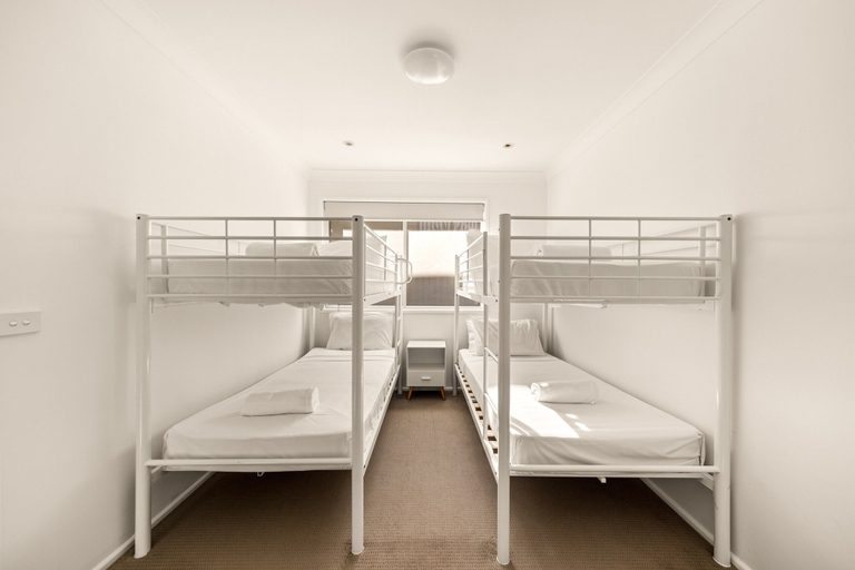 Room 4, Palm Beach Escape Steps From Sand, Gold Coast