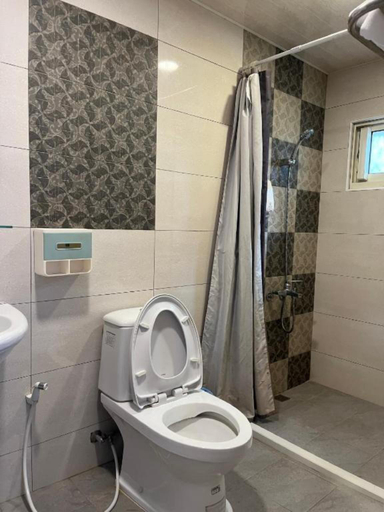 Bathroom 2, Water Swing B&B, Nantou