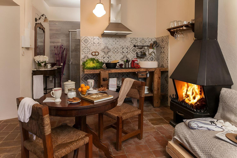 Others 5, VentalloLEscala. WiFi. Rooftop w stunning views, Girona