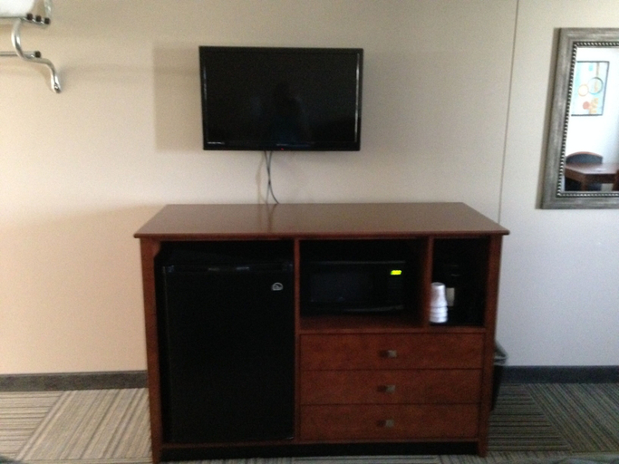Room 4, Crossroads Lodge, Thurston
