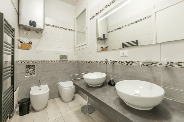 Bathroom 2, Roberto Flat - 10 min da Fiera di Verona, Verona