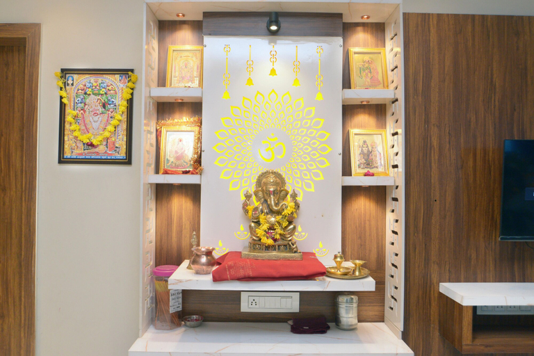 Others 5, hotel lee gold, Anand