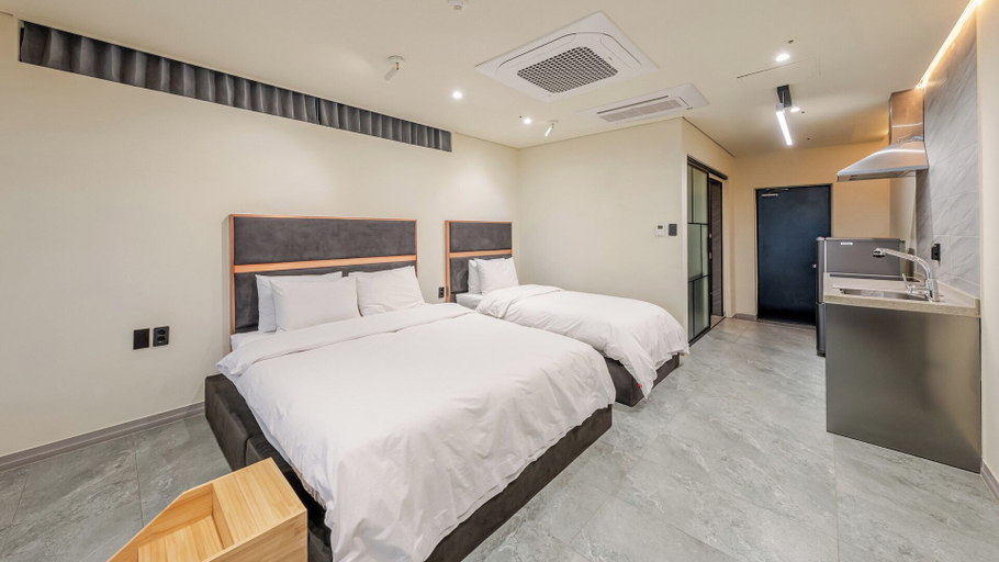 Room 2, Sokcho W Spa Poolvilla, Goseong