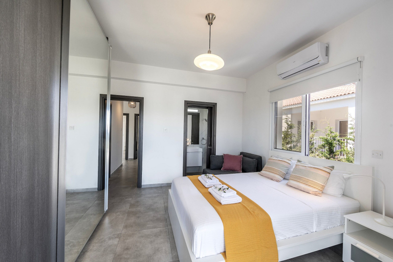 Bedroom 2, Napa Bay View Villa 7