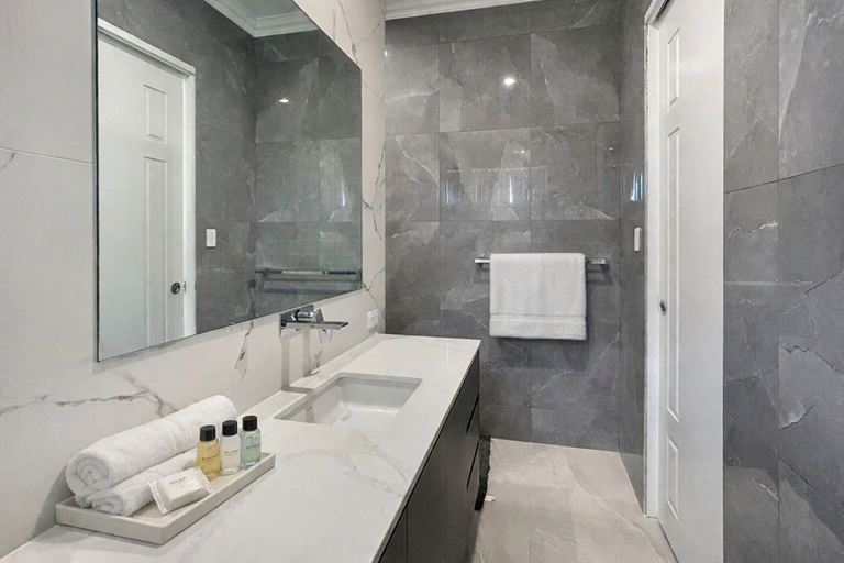 Bathroom 3, Spacious 4 bed Home With Open Plan Living, Perth