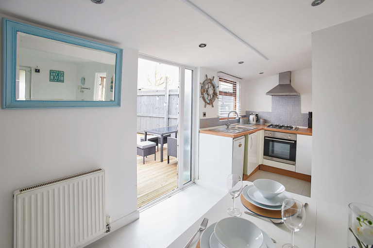 Room 5, Host Stay Aurora Shore, Lincolnshire