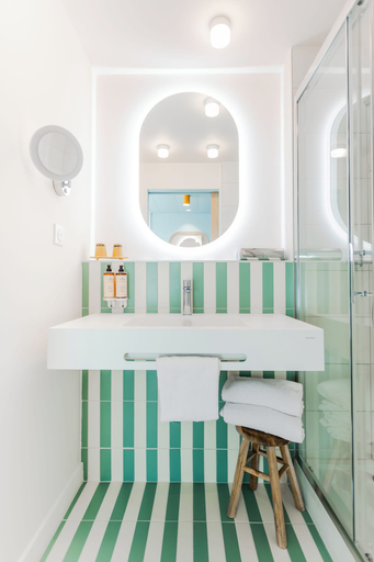 Bathroom 4, Hotel Mercure President Biarritz Plage, Pyrénées-Atlantiques