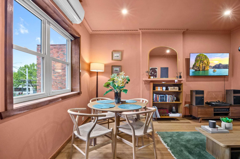 Living room 4, Stylish 1 Bed Apartment in East Melbourne, Melbourne