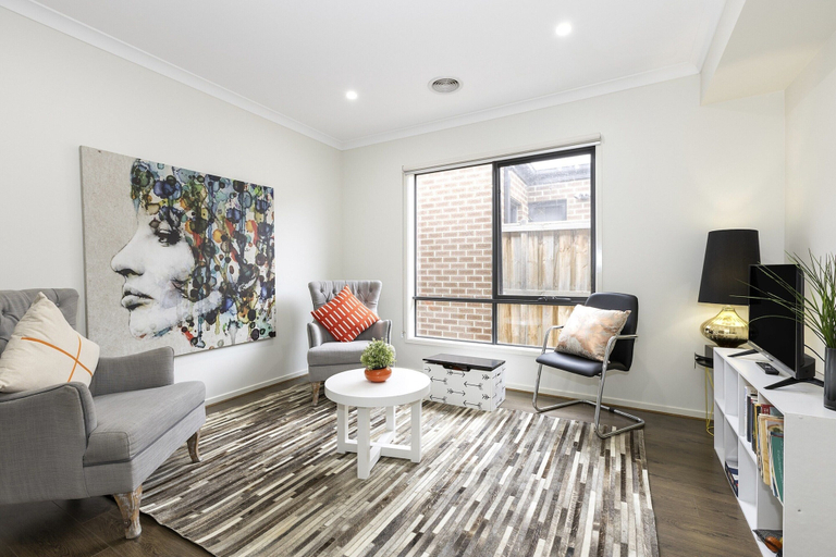 Living room 4, Comfort and Space in Lara's Family Friendly Home, Corio - Inner