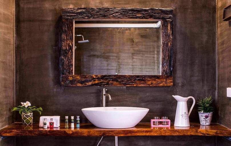 Bathroom 4, Tree Roots Retreat, Muang Rayong