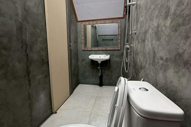 Bathroom 4, Pitifarmily Cafe & Camping, Kantharalak