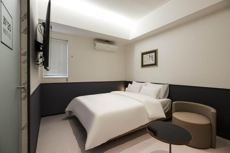 Bedroom 3, No. 25 Sindorim, Guro