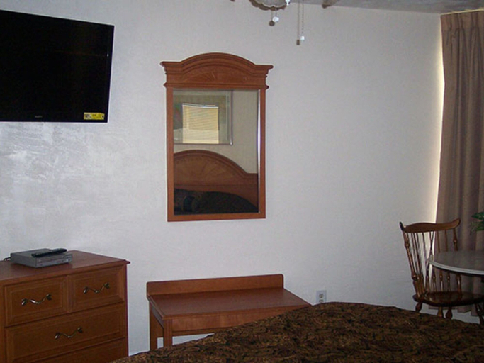 Room 1, Sierra Suites, Volusia
