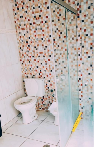 Bathroom 5, Hostel Bryan Tatuape, São Paulo
