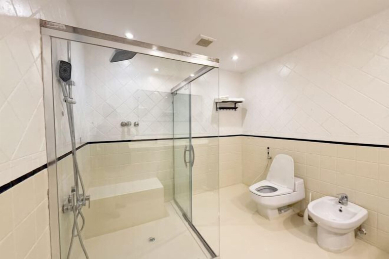 Room 5, QIN DUN JU, Al Khobar