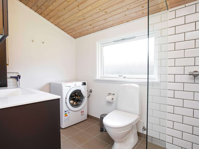Bathroom 3, 4 Star Holiday Home in Stege, Vordingborg