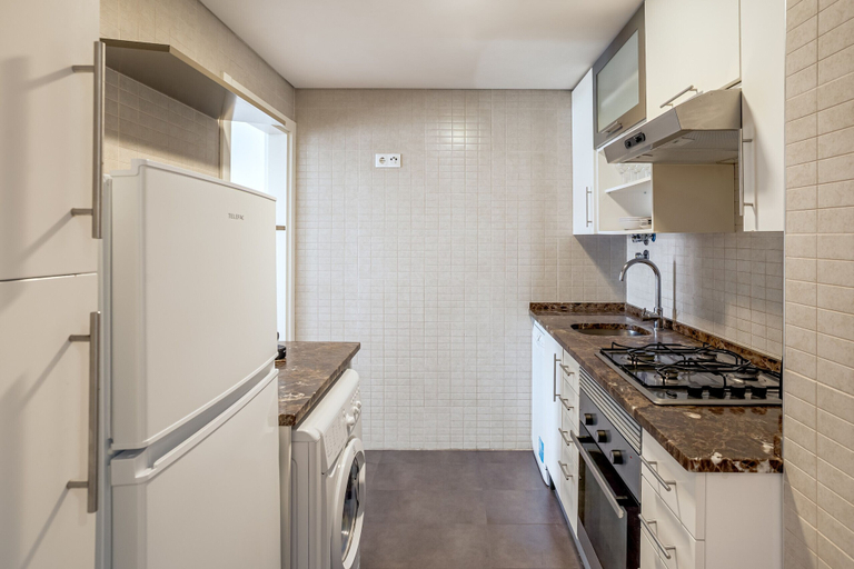 Private kitchen 5, Bairro Alto Typical by Homing, Lisbon