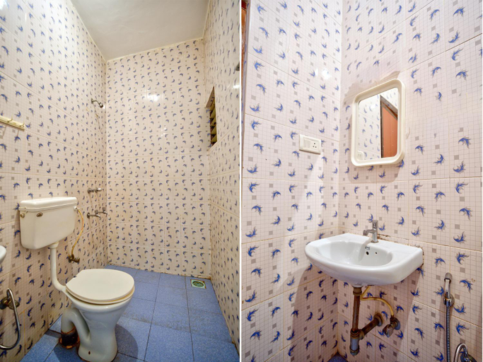 Bathroom 5, Mayonna Creek Side, North Goa