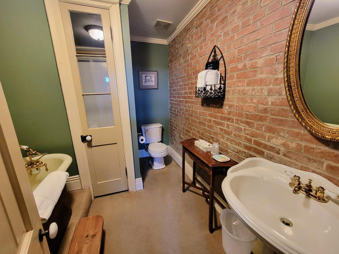 Bathroom 4, Iron Horse Hotel, Cooper