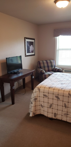 Room 2, Unit 316 1 Bdrm/ 1 Bath Condo 1 Bedroom Condo by RedAwning, Barron