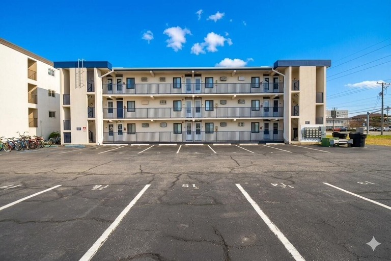 Exterior 4, Eldorado 2 1 Bedroom Condo, Worcester