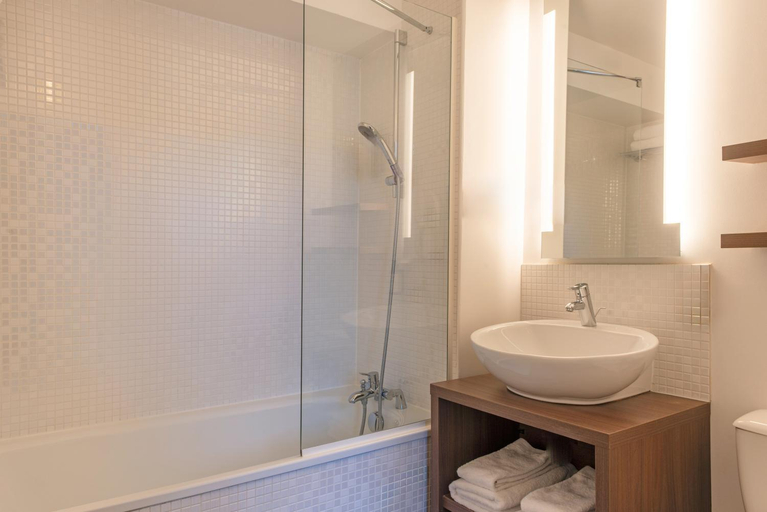 Bathroom 5, Hotel Paxton Paris MLV, Seine-et-Marne