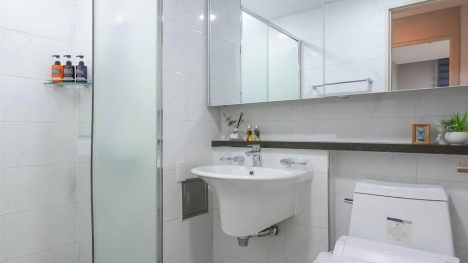 Bathroom 4, Incheon Illuwa, Jung