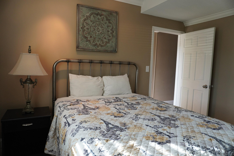 Bedroom 3, 103 2-Bedroom 2 Condo by RedAwning, Sevier
