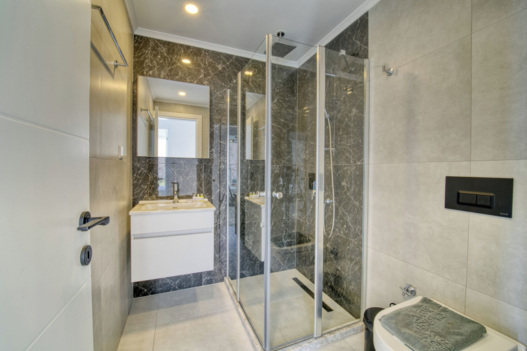 Bathroom, Sunset Poseidon by Carrington