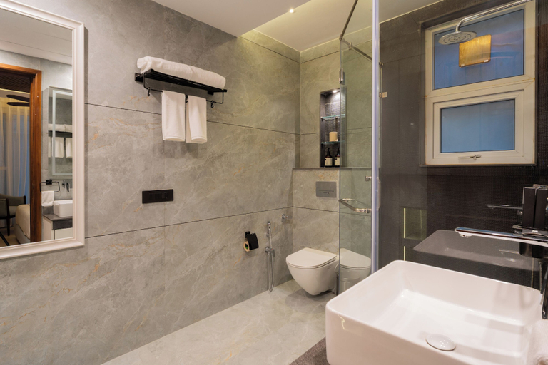 Bathroom 2, ELIVAAS privé Royce Cottage 4BHK Villa, Solan