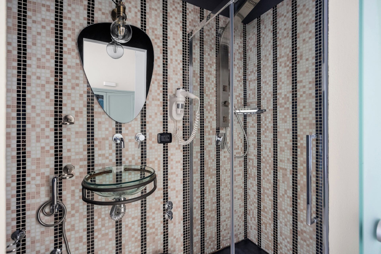 Bathroom 2, Palazzo Cavarretta Le Stanze di Pinella, Palermo