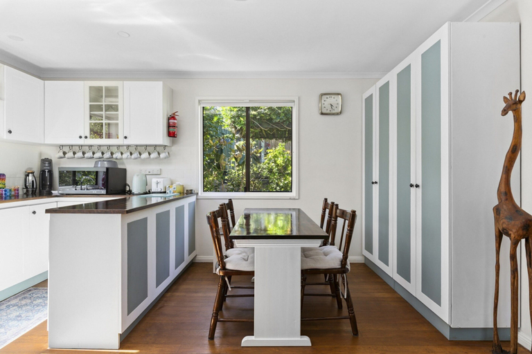 Private kitchen 5, Family Home With Garden in Katoomba, Blue Mountains