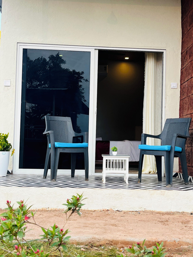 Others 4, Glenvista Estate, Satara