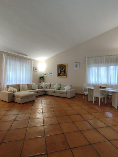 Others 4, Villa Mammare, Isernia