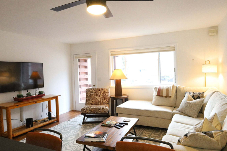 Living area 5, Jackson Luxe: Teton Views & Downtown Vibes 2 Bedroom Townhouse, Teton