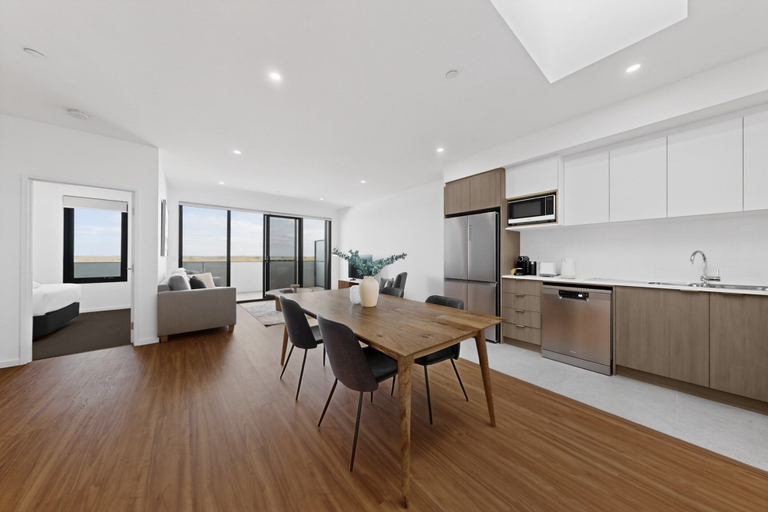 Private kitchen 5, Stylish New Apartment in Cannington with Parking, Perth