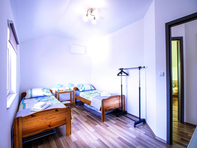 2, Apartment in Bilice near Krka National Park, Bilice