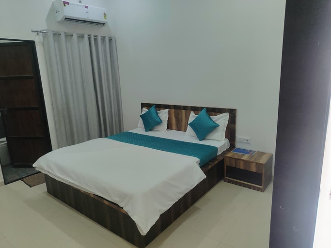 Room 4, Nitharwal Palace Hotel Khatu Shyam Ji, Sikar