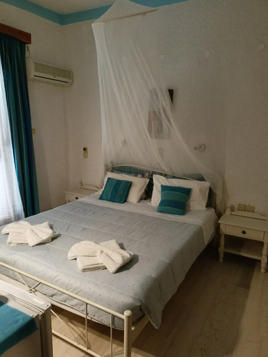 Bedroom 2, Artemis Rooms, Attica