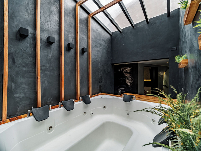 Bathroom 4, ONE APARTMENTS LLERAS, Medellín